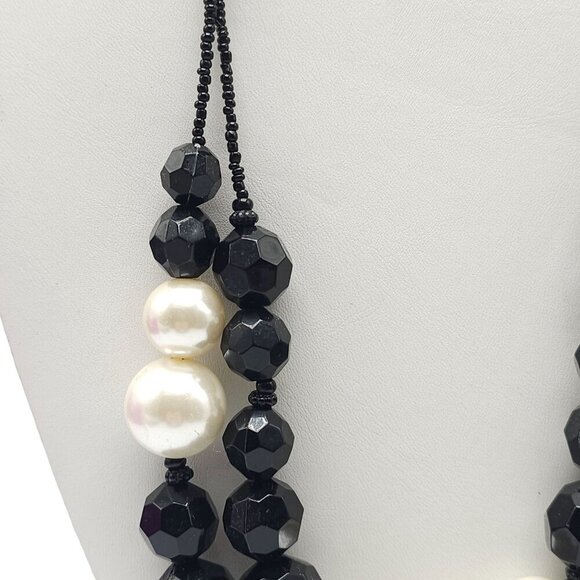Black White Chunky Beaded Necklace With Faux Pearls Adjustable Chain - Picture 2 of 6